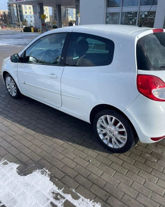 Renault Clio cena 8999 przebieg: 215300, rok produkcji 2010 z Sulmierzyce małe 56